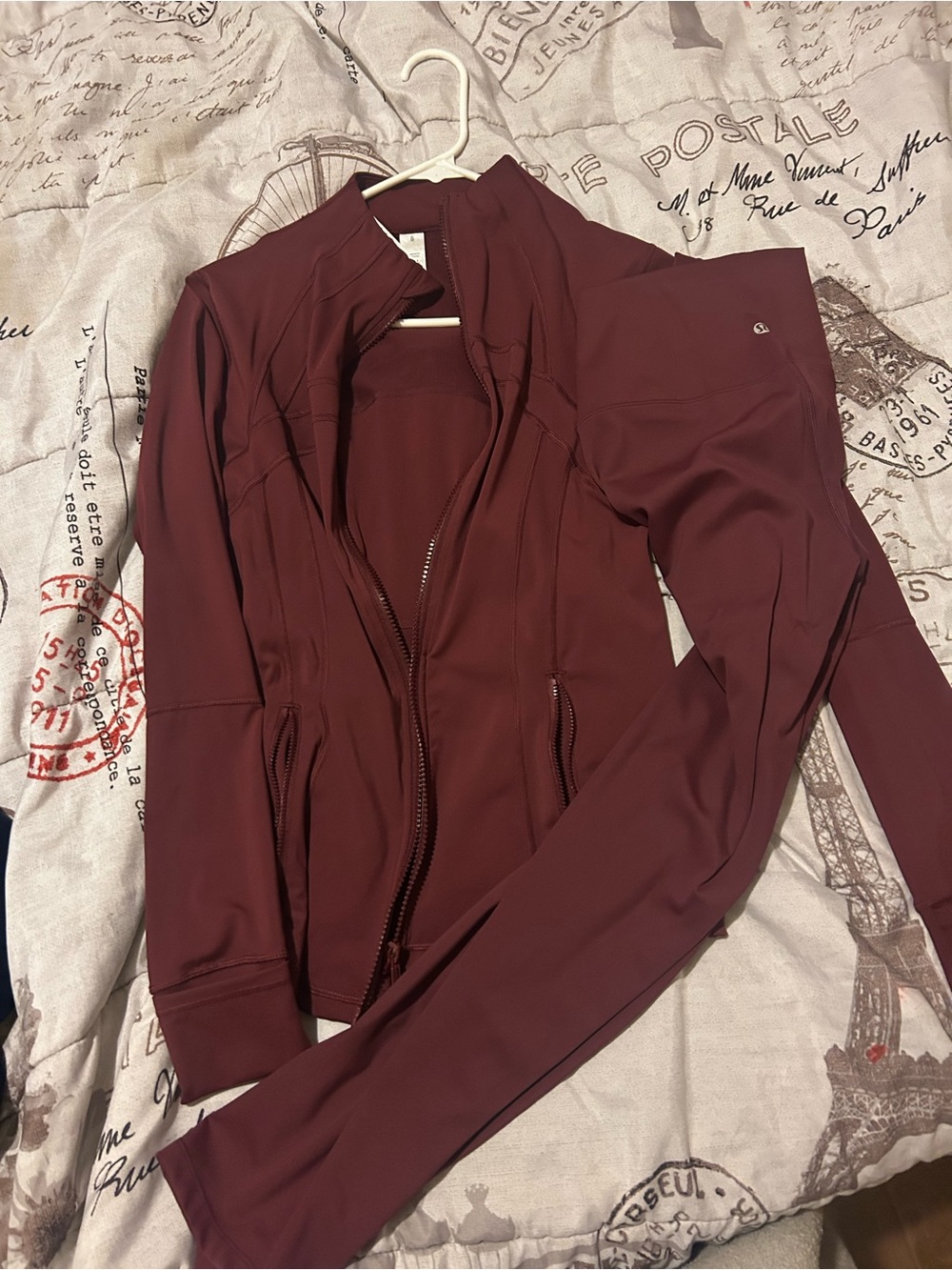 lululemon knockoff Women's Maroon Zip Jacket and Leggings Set